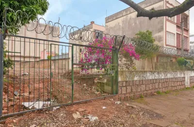 Terreno à venda no bairro partenon com área disponível para construção.