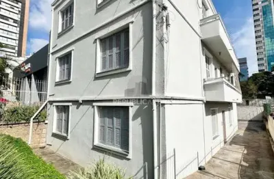 Apartamento à venda com 2 dormitórios em mont serrat e área de 66 m² disponíveis.