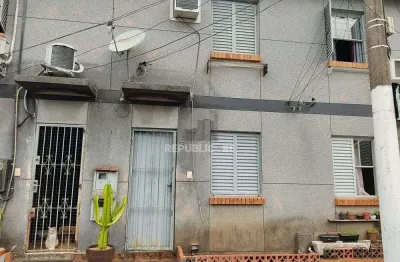 Casa de condomínio à venda no bairro partenon com 37 m² e 2 dormitórios/quartos.