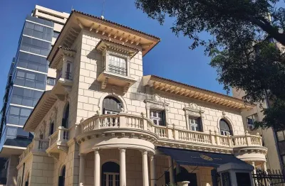 Apartamento à venda no bairro moinhos de vento com 85 m² e 2 dormitórios/quartos.