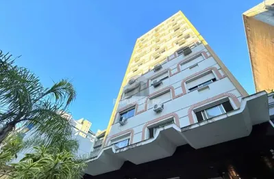 Apartamento à venda no centro histórico com 30 m² e 1 dormitório/quartos disponível.