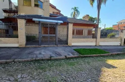 Casa residencial à venda no bairro partenon com 738 m² e 4 dormitórios/quartos.
