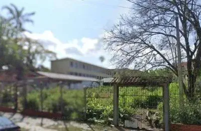 Terreno em medianeira à venda, ideal para construção e desenvolvimento de projetos.