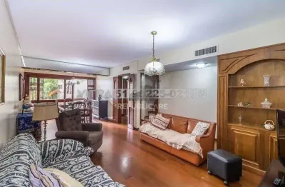 Cobertura à venda no bairro petrópolis com 244 m² e 4 dormitórios/quartos disponíveis
