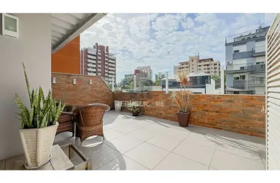 Apartamento cobertura à venda no bairro petrópolis com 171 m² e 3 dormitórios/quartos.