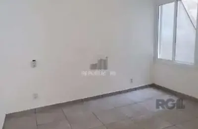 Apartamento à venda no bairro são joão com 46 m² e 1 dormitório/quarto disponível.