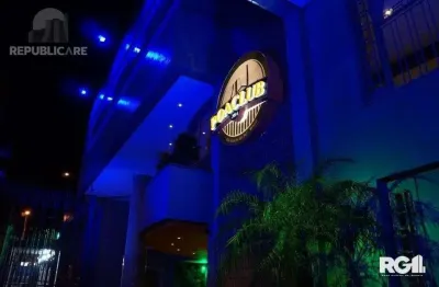 Edifício comercial à venda no bairro glória com 652 m² de área útil disponível.