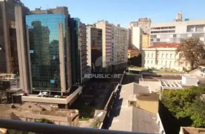 Garagem à venda no centro histórico, com área útil de 16 m² para sua conveniência