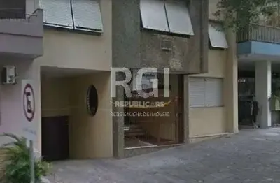 Garagem à venda no centro histórico com 12 m² de área útil disponível para compra