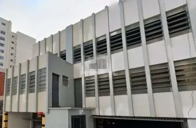 Venda de garagem no centro histórico com área de 12m² disponível para compra