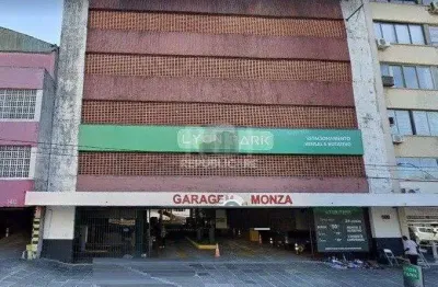 Garagem à venda no bairro independência com área de 13 m² disponível para compra.