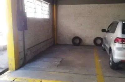 Venda de garagem no bairro menino deus com área útil de 18 m² disponível!