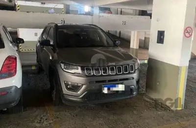 Garagem à venda no centro histórico - 12 m² para estacionamento seguro e prático