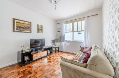 Apartamento à venda com 53m² e 2 dormitórios no bairro petrópolis.