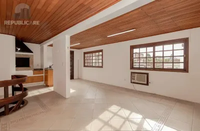 Cobertura à venda com 154m², 3 dormitórios no bairro mont serrat.