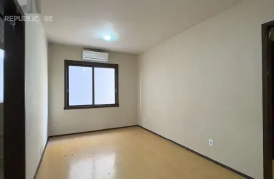 Apartamento à venda no centro histórico com 42 m² e 1 dormitório/quartos disponível.