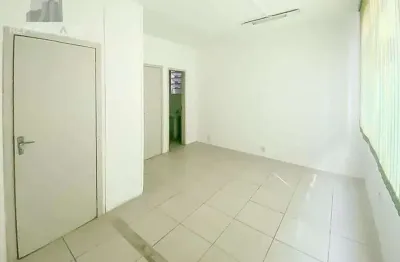 Escritório à venda no centro histórico com 50 m² de área útil disponível