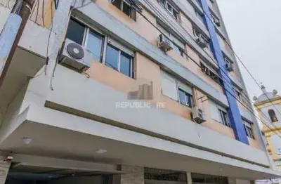 Apartamento à venda no centro histórico com 44m² e 1 dormitório/quarto disponível