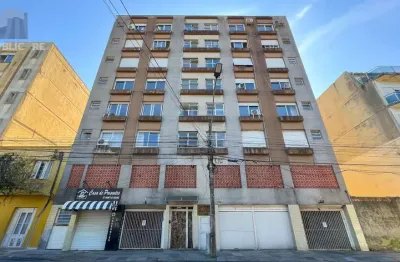 Apartamento à venda no centro histórico com 39 m² e 1 dormitório/quarto disponível.