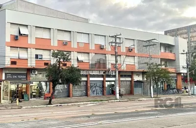 Apartamento à venda na praia de belas com 70m² e 2 dormitórios/quartos disponíveis.
