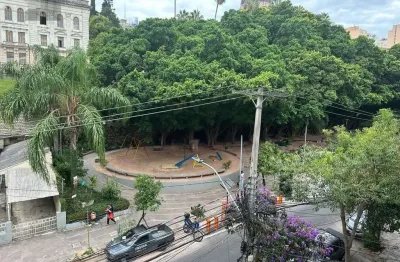 Apartamento à venda no centro histórico com 56 m² e 2 dormitórios/quartos disponíveis!