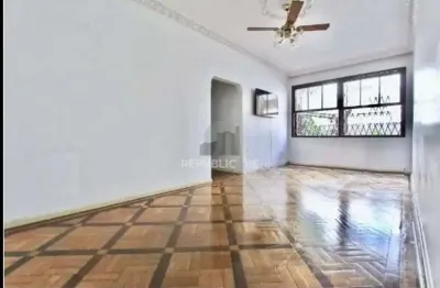 Apartamento à venda no bairro menino deus com 147 m² e 3 dormitórios/quartos disponíveis