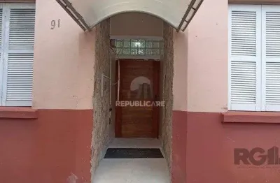 Apartamento à venda no bairro menino deus com 68 m² e 2 dormitórios/quartos disponíveis