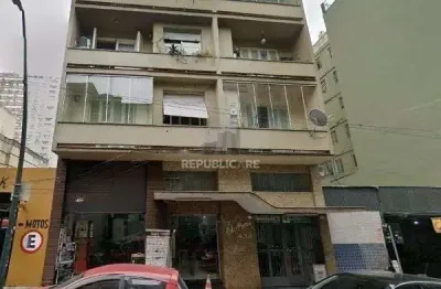 Apartamento à venda no centro histórico com 86 m² e 2 dormitórios/quartos disponíveis.