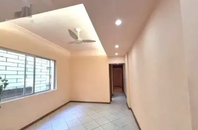 Apartamento à venda no centro histórico com 86m² e 2 dormitórios/quartos disponíveis.