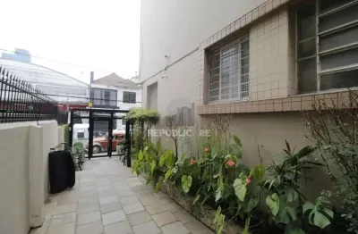 Apartamento à venda no bairro floresta com 1 dormitório e 23 m² de área útil