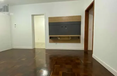 Apartamento à venda no centro histórico com 61 m² e 2 dormitórios/quartos disponíveis.