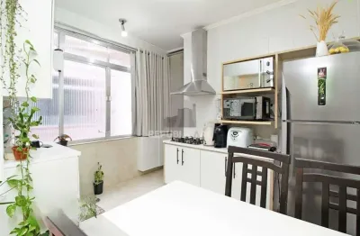 Apartamento à venda com 77 m², 3 dormitórios na região do bom fim.