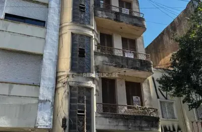 Edifício residencial à venda no centro histórico com área de 451m² disponíveis