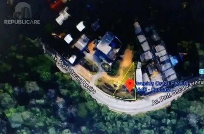 Terreno à venda no bairro azenha com área disponível, sem dormitórios.