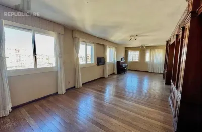 Apartamento à venda com 3 dormitórios no bairro bom fim e 174 m² de área útil