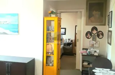 Apartamento à venda no bom fim com 1 quarto e 37 m² de área útil.