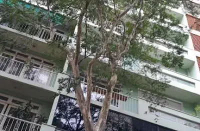 Apartamento à venda no centro histórico com 45m² e 2 dormitórios/quartos disponíveis.