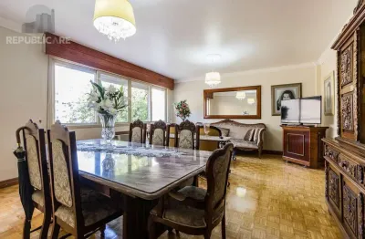 Apartamento à venda no centro histórico com 3 dormitórios/quartos e 133 m².