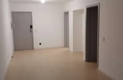 Apartamento à venda no centro histórico com 81 m² e 3 dormitórios/quartos.