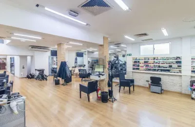 Ponto comercial/loja à venda no menino deus com 321 m² de área total disponível