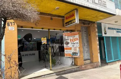 Edifício à venda no centro histórico com área útil de 480 m² disponível para compra