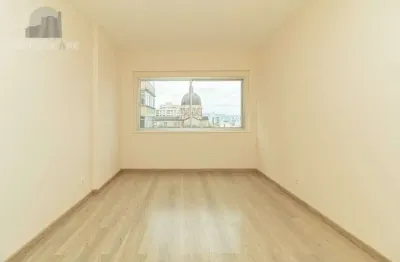 Apartamento à venda no centro histórico com 50 m² e 1 dormitório/quartos disponíveis