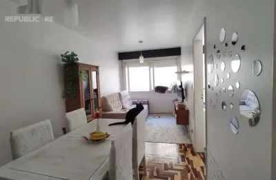 Apartamento à venda no bairro partenon com 43 m² e 1 dormitório/quarto disponível