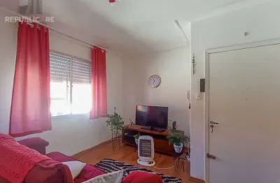 Apartamento à venda no bairro cristal, 48 m² com 2 dormitórios/quartos disponíveis.