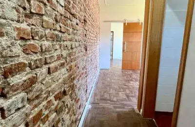 Apartamento à venda no bairro teresópolis com 45 m² e 1 dormitório/quarto disponível.