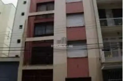 Apartamento à venda no centro histórico com 30 m² e 1 dormitório/quarto disponível.
