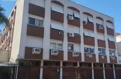 Apartamento à venda na cidade baixa com 100m² e 3 dormitórios/quartos disponíveis.