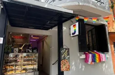 Edifício comercial à venda no centro histórico com área de 150 m² disponível