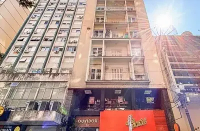 Apartamento à venda no centro histórico com 41m² e 1 dormitório/quartos disponíveis.