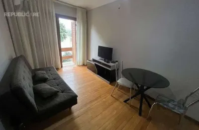 Apartamento à venda no centro histórico com 36 m² e 1 dormitório/quarto disponível.